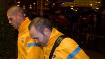 Iniesta, con Valdés.