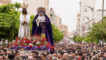 Traslado del paso de Nuestro Padre Jesús Cautivo y María Santísima de la Trinidad de la Semana Santa de Málaga, a 23 de marzo de 2024 en Málaga (Andalucía, España). La Hermandad de la Cofradía de Nazarenos de Nuestro Padre Jesús Cautivo, María Santísima de la Trinidad Coronada y del Glorioso Apóstol Santiago de Málaga realiza el traslado del paso del Cautivo desde la Plaza de San Pablo hasta la casa hermandad en Málaga. Acompañan al paso la Banda de Cornetas y Tambores de Nuestro Padre Jesús Cautivo y la Banda Sinfónica ‘Virgen de la Trinidad’.
23 MARZO 2024
Álex Zea / Europa Press
23/03/2024