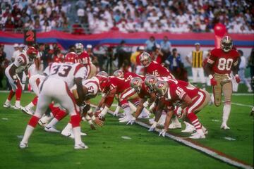 Tantas historias... Joe Montana jugó, probablemente, el partido que cimentó su leyenda posterior. Lideró un drive final de más de 90 yardas que fue el epítome del football perfecto. Jerry Rice consiguió nada menos que 215 yardas, así como el MVP, y el entrenador Bill Walsh puso fin a su magnífica carrera en San Francisco. Dinastía.