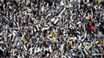 Aficionados de la Juventus durante el partido ante la Fiorentina