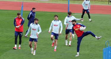 Asencio, Oyarzabal y David Raya.

