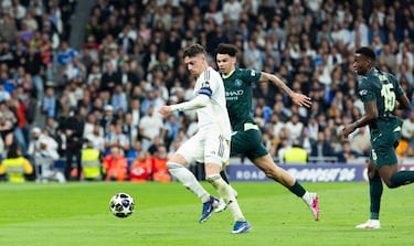 2-0. Gran asistencia de Vinicus al desmarque de Federico Valverde. El uruguayo controla y con la izquierda define cruzado, raso, al palo largo de Gianluigi Donnarumma.
