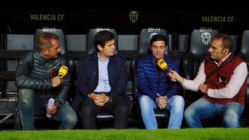 Manu Carre&ntilde;o, Mateo Alemany, Marcelino y Pedro Morata, en el banquillo de Mestalla. 