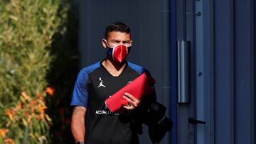 Soccer Football - Paris St Germain Training - Ooredoo Training Centre, Saint-Germain-en-Laye, France - June 25, 2020 Paris St Germain's Thiago Silva is seen wearing a protective face mask as he arrives for training following the outbreak of the cor