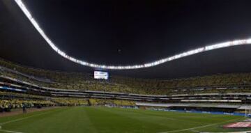 Las Águilas celebraron con un triunfo, un mosaico, un homenaje a sus delanteros históricos y un nuevo himno para el centenario.