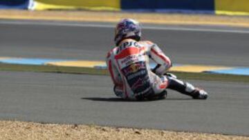 Pedrosa se cay&oacute; en Le Mans pero pudo acabar la carrera. 