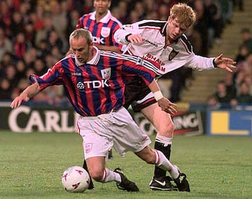Son las palabras con las que Sasa Curcic puso fin a su carrera deportiva con 29 años. Nunca fue sancionado y ni siquiera llegó a dar positivo mientras era futbolista, pero sus declaraciones y su corta trayectoria causaron impacto en la Premier League. Curcic estaba llamado a ser uno de los mayores talentos yugoslavos, pero nunca llegó a demostrar el fútbol que el mediocentro presumía atesorar en sus botas.