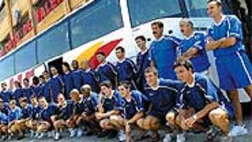 La plantilla del Levante viajó ayer a Biescas (Huesca).
