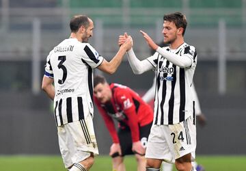 Con el objetivo de recuperar el dominio en Italia, la Juve acaba de fichar a Dusan Vlahovic, el delantero serbio sensación de la emporada y que ha destacado con la Fiorentina.