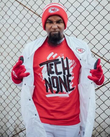 De hecho, es tanta la afición de Tech N9ne, que hace un año fue seleccionado para hacer un pequeño número antes del AFC Championship.