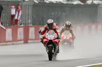 Duelo bajo la lluvia de Motegi entre Dovizioso y Márquez