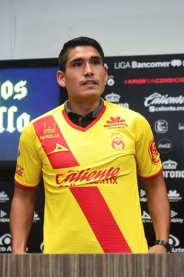 Irvén Ávila ( delantero). El peruano llega procedente de Lobos BUAP, fue de lo rescatable del cuadro poblano. Con Fierro y Valdés tratará de ser un tridente bastante peligroso.