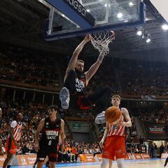 El Girona acaricia la salvación a costa del Leyma Coruña