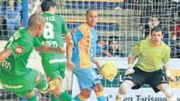 <b>RACHA. </b>Lukaian inició la remontada. En cinco minutos, tres goles.