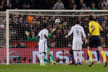 El equipo español marcó tres goles en los últimos seis minutos finales y selló la serie a su favor 6-1 ante los franceses.