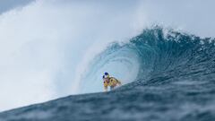 Molly Picklum y Yago Dora se estrenan como campeones de la World Surf League