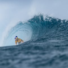 Molly Picklum y Yago Dora se estrenan como campeones de la World Surf League