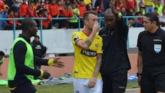 Ex jugador de Católica es acusado de racismo en Ecuador