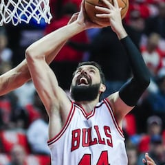 Los Bulls quieren que Nikola Mirotic se quede en Chicago