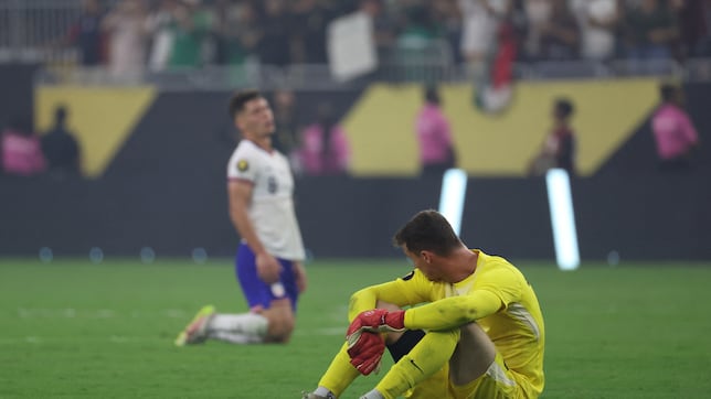 El USMNT pierde por primera vez en seis años un partido oficial con México