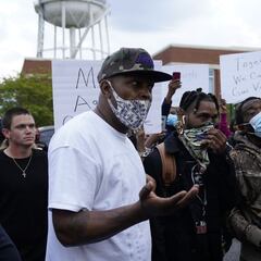 ¿Quién era Andrew Brown, el afroamericano que murió a manos de la policía de North Carolina?