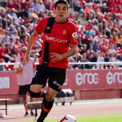 Oficial: Fran Gámez renueva con el Mallorca hasta 2022
