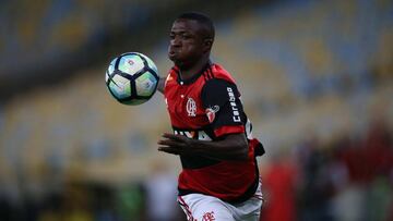 Se viralizan los tuits de la primera cuenta de Vinicius