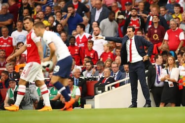 Arsène Wenger admits desire for Arsenal return amid other offers