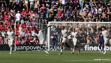 Mamah (Castellón)
A la octava llegó la vencida. Mamah estrenó su cuenta goleadora con el Castellón, para doblegar al Eldense en un encuentro disputado. El nigeriano, además, lo hizo por partida doble. El primero, con la cabeza; el segundo, de fuerte disparo con pierna derecha, desde la frontal del área.
