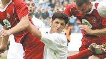 <b>PODER OFENSIVO. </b>Frankowski (izquierda) y Glowacki se incorporan al ataque contra el WIT Georgia.