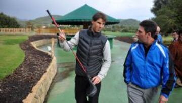 Rafa Nadal y Chema Olaz&aacute;bal, en la presentaci&oacute;n del torneo de golf Pro-Am Ban&eacute;fico de Mallorca.