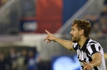 Fernando Llorente aprovechó un perfecto pase de Pirlo para marcar el tercero de la Juventus.