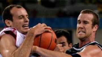 <b>SIN TREGUA</b>. Ninguno de los jugadores españoles ha jugado para perder y que Serbia y Montenegro quedara eliminada.