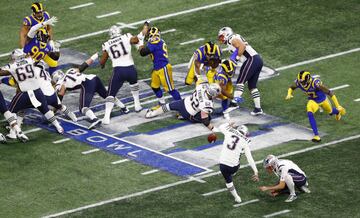 En el segundo cuarto, Gostkowski se repuso y anot&oacute; un gol de campo de 42 yardas, que puso a los Patriots a ganar 3-0.