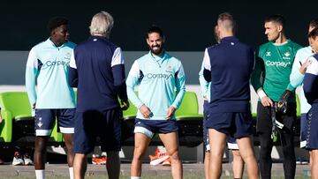 Isco, junto a Pellegrini.