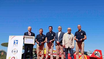 Medallas para Álvaro de Orleans-Borbón y el Equipo Nacional de Vuelo Acrobático