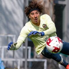 'Memo' Ochoa regresa a entrenar a Coapa, después de su lesión