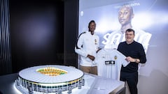 Oficial: Umar Sadiq, un rara avis en la era Lim