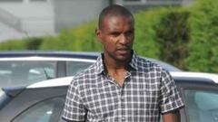 Abidal se sometió ayer al trasplante de hígado