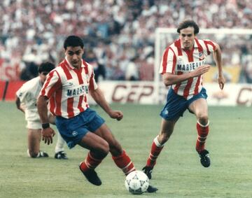 Fue un futbolista muy del agrado de Luis Aragonés. No siempre era titular, pero Luis le dio la oportunidad en la final copera. Y le respondió. Jugó 71 partidos y marcó 15 goles en el Atleti. En ese torneo copero disputó cuatro encuentros e hizo un gol. Sólo estuvo dos campañas en el club madrileño, 91-92 y 92-93, pero rindió bien. Fue un delantero habilidoso y solía hacer goles con facilidad.