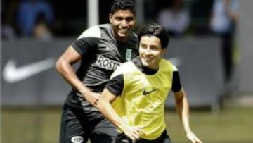 Sherman Cárdenas entrenando con Nacional