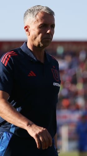 iFutbol, Universidad de Chile vs Everton.
Fecha 21, Liga de Primera 2025.
El entrenador de Universidad de Chile Gustavo Alvarez es fotografiado durante un partido de primera division contra Everton disputado en el estadio Santa Laura en Santiago, Chile.
05/11/2025
Felipe Zanca/Photosport
Football, Universidad de Chile vs Everton.
21st turn, Division League 2025.
Universidad de ChileÕs head coach Gustavo Alvarez is pictured during a first division match against Everton at the Santa Laura stadium in Santiago, Chile.
05/11/2025
Felipe Zanca/Photosport
