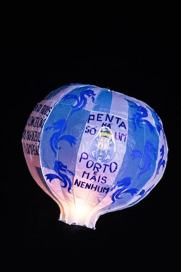 FC Porto's fans celebrate the team's victory after the Portuguese First League soccer match between FC Porto and CD Feirense, at Dragao Stadium in Porto, northern Portugal, 06 May 2018. 