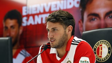 Newly-signed Feyenoord's Argentine-born forward Santiago Gimenez holds a press conference during his presentation in Feyenoord Stadium, known as "De Kuip", in Rotterdam, on July 30, 2022. - Gimenez transferred from the Mexican club CD Cruz Azul, and signed a contract with Feyenoord until mid-2026. (Photo by Bart Stoutjesdijk / ANP / AFP) / Netherlands OUT