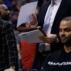 "Una mujer que esté buena no puede entrenar en la NBA..."