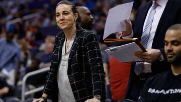 "Una mujer que est¨¦ buena no puede entrenar en la NBA..."