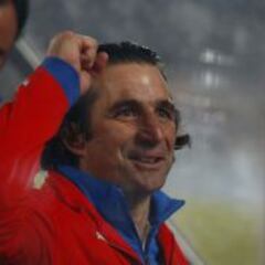 Pizzi sella acuerdo económico para ser el nuevo DT de la Roja