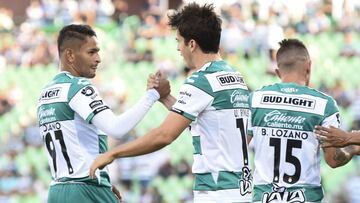 Santos festejando su triunfo ante Puebla.