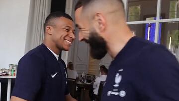 Benzema llega a la concentraci車n de Francia