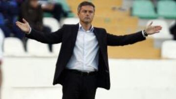 Fran Escribá sigue negociando su continuidad en el Elche.